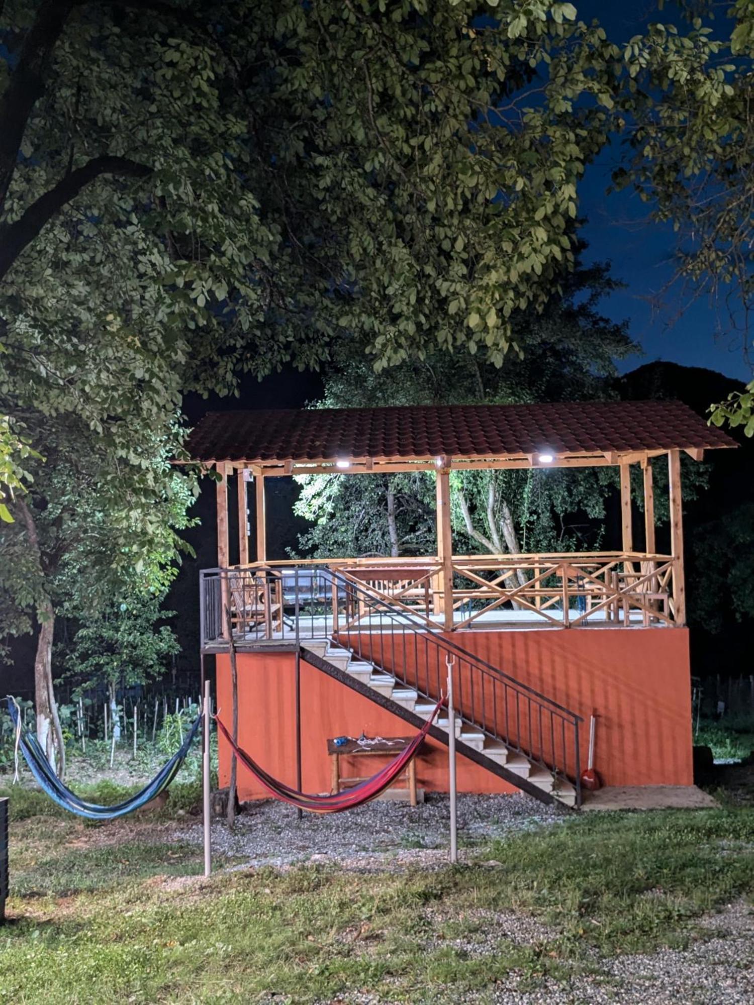 Kipiani Guest House Ყიფიანის Სახლი Khvanchkara المظهر الخارجي الصورة
